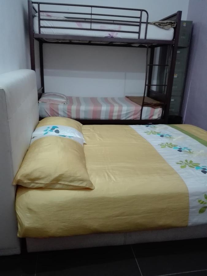 Tonight Hotel Hostel Джордж Таун Екстериор снимка