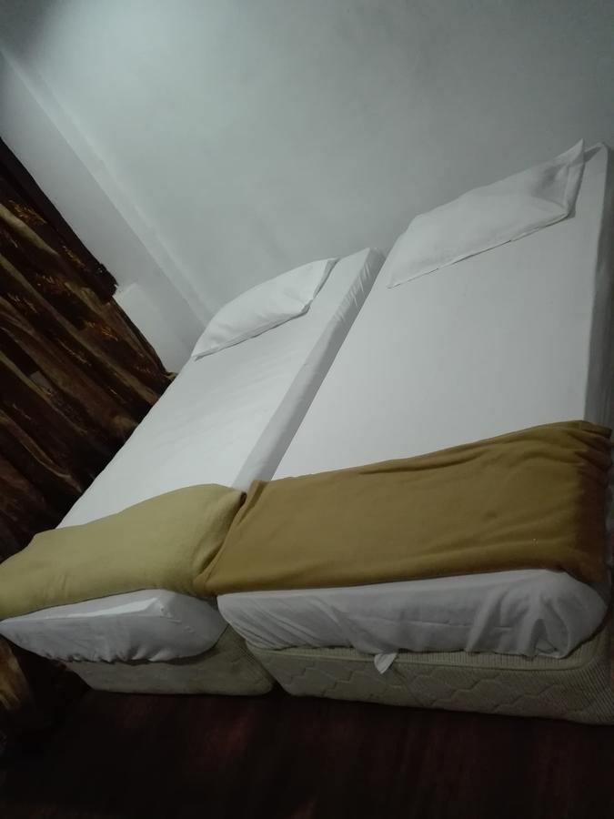 Tonight Hotel Hostel Джордж Таун Екстериор снимка