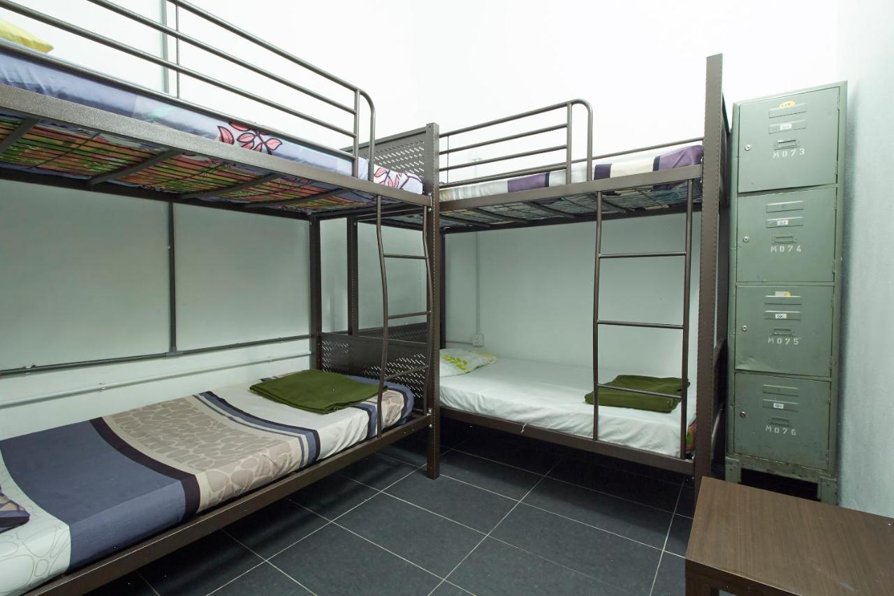 Tonight Hotel Hostel Джордж Таун Екстериор снимка